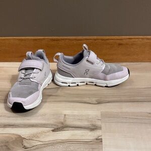 OnCloud Girls Pink Running Sneakers